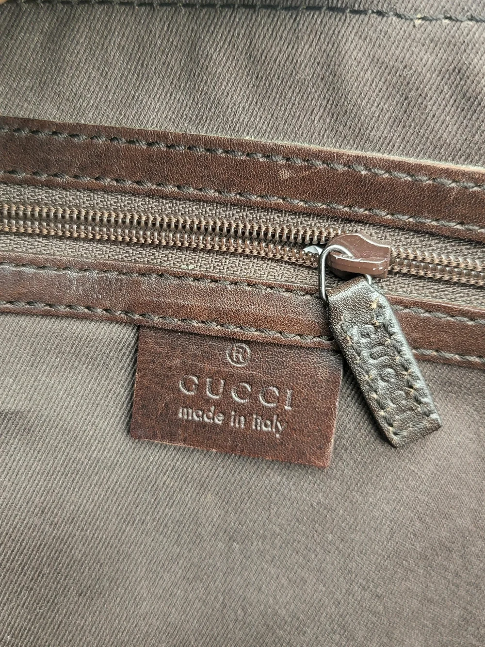 GUCCI Ophidia Canvas Monogram Shoulder Bag in Chocolate Brown. Authentic..